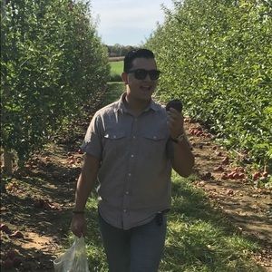 Meet your Posher, Jhon